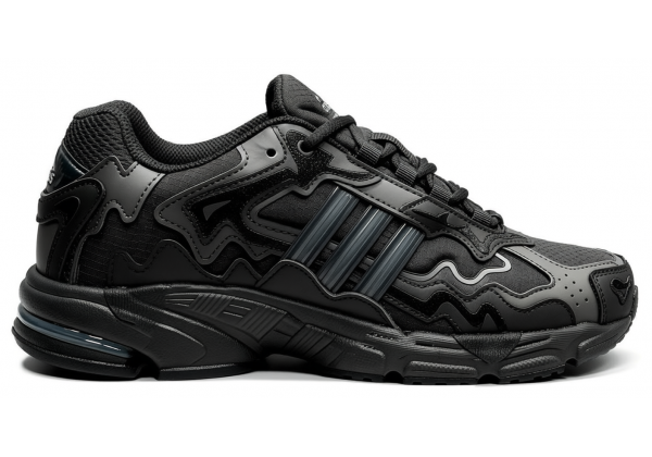 Bad Bunny x Adidas Response CL Triple Black Termo Bad Bunny x Adidas Response CL Triple Black Termo