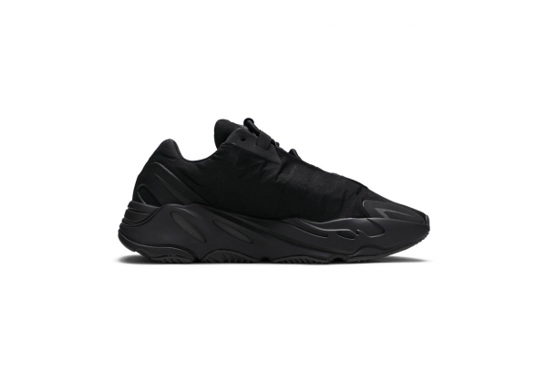 Кроссовки Adidas Yeezy Boost 700 Tripple Black черные