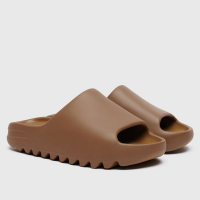 Шлепки Adidas Yeezy Slide коричневые