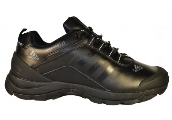 Зимние кроссовки Adidas Terrex с полосами черные