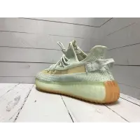 Кроссовки Adidas Yeezy Boost 350 светло-зеленые