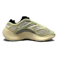 Кроссовки Adidas Yeezy Boost желто-зеленые