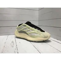 Кроссовки Adidas Yeezy Boost желто-зеленые