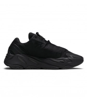Кроссовки Adidas Yeezy Boost 700 Tripple Black черные