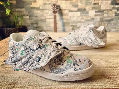 Новая коллаборация Adidas и Jeremy Scott