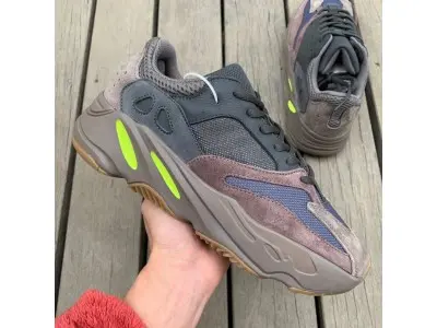 Обзор кроссовок Adidas Yeezy Boost